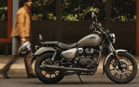 2025 रॉयल एनफील्ड मिटियोर 350 हुई लॉन्च न्यू लुक और एडवांस फीचर्स के साथ आई मार्केट में