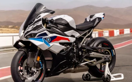 भारत में लॉन्च हुई BMW S 1000 RR बाइक दमदार इंजन के साथ मिलेंगे हाई-टेक फीचर्स